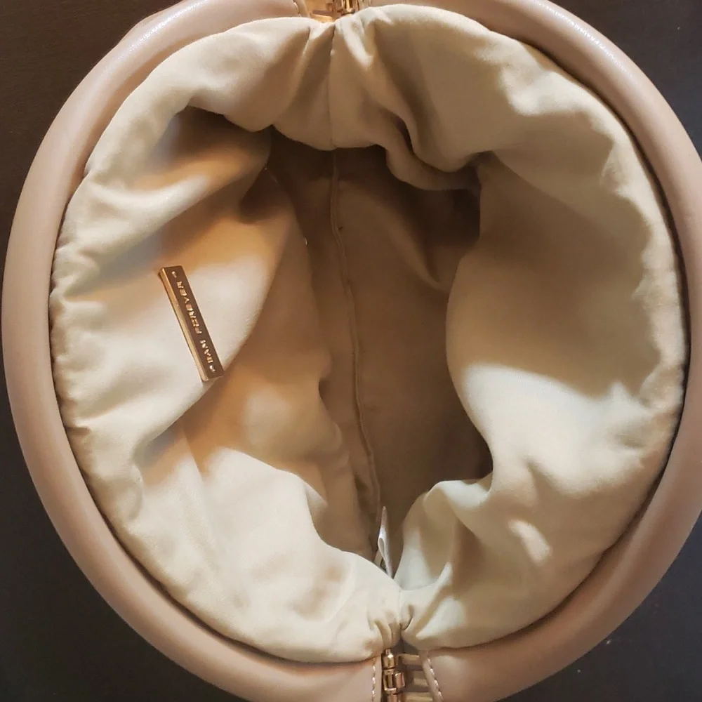 Handbag - Picture 3 of 4